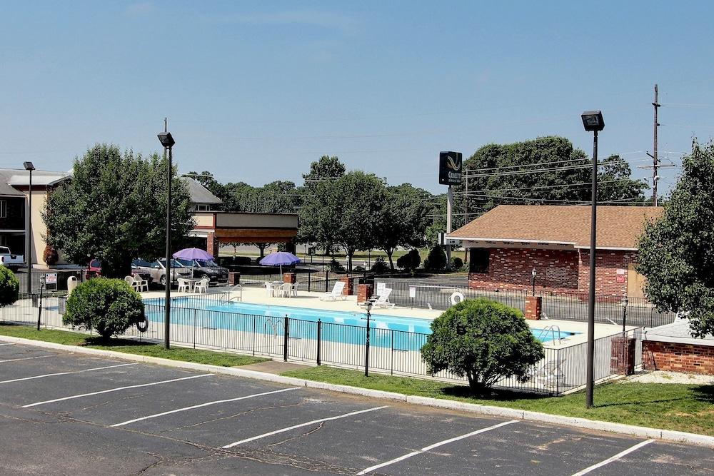 Quality Inn & Suites Millville Buitenkant foto