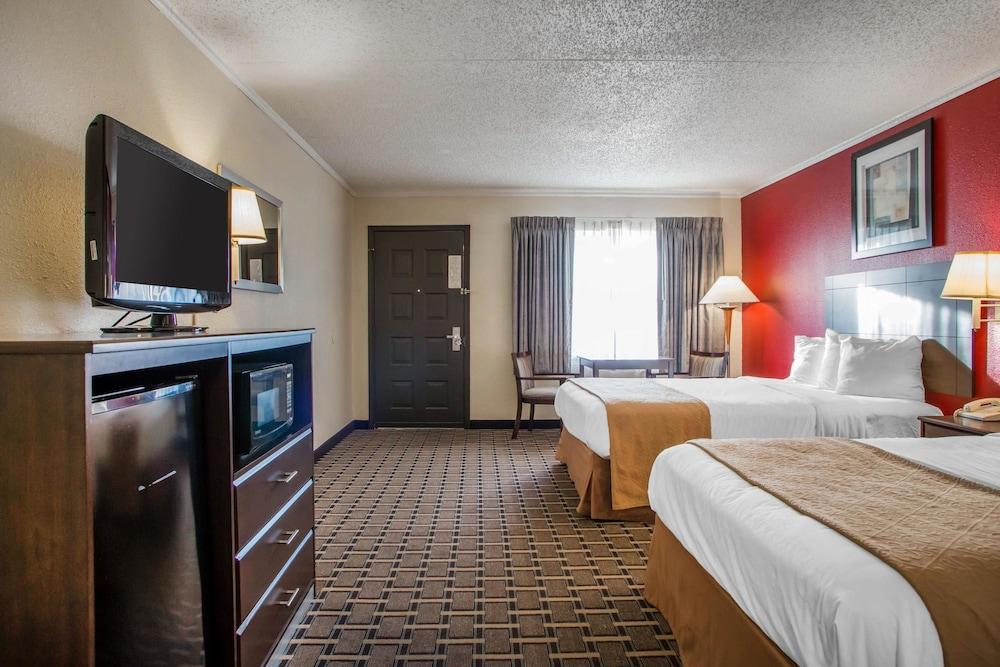 Quality Inn & Suites Millville Buitenkant foto
