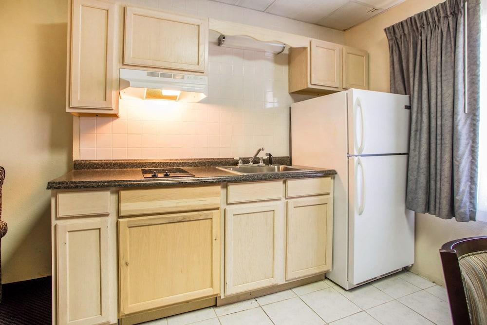 Quality Inn & Suites Millville Buitenkant foto