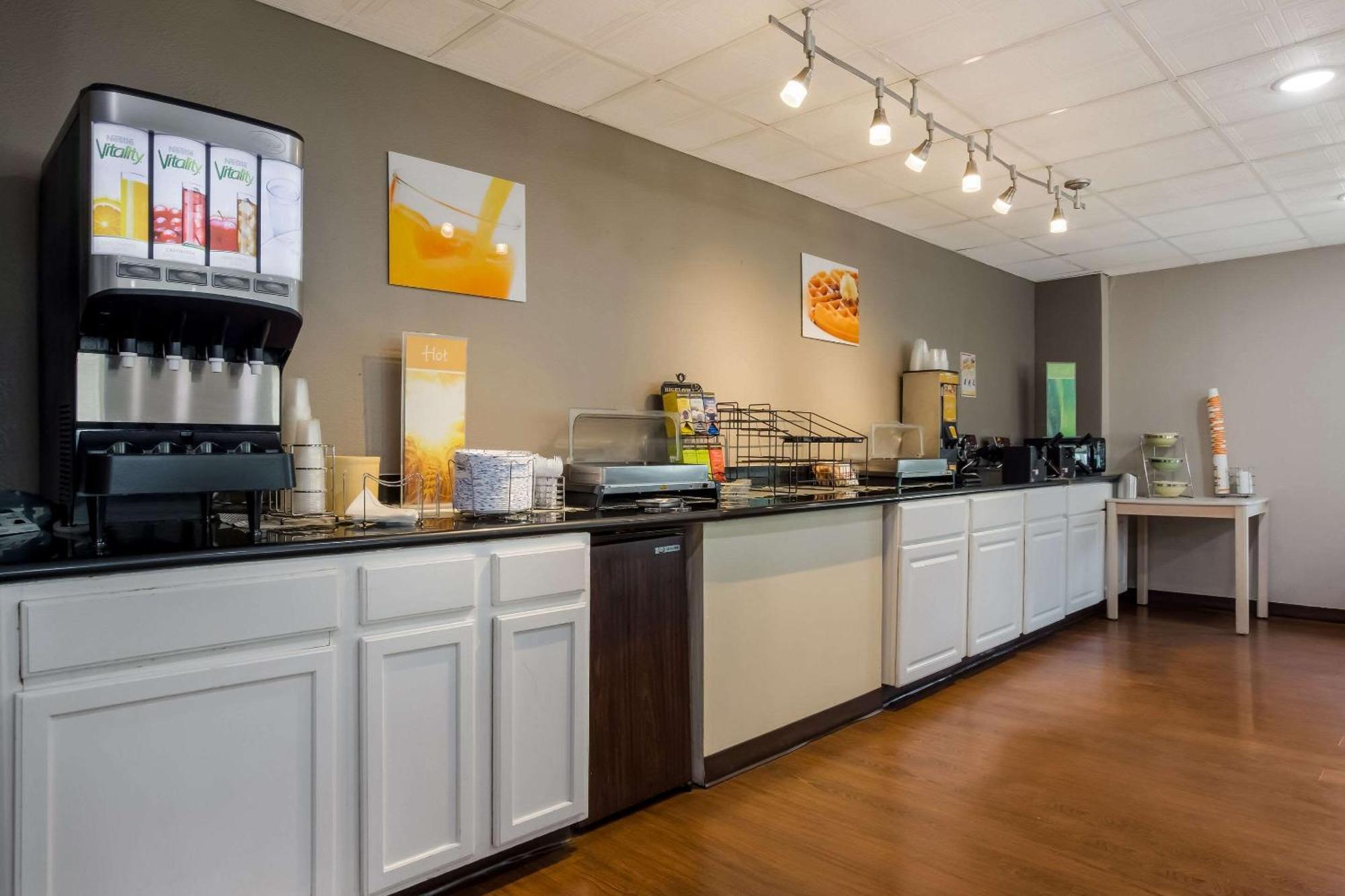 Quality Inn & Suites Millville Buitenkant foto