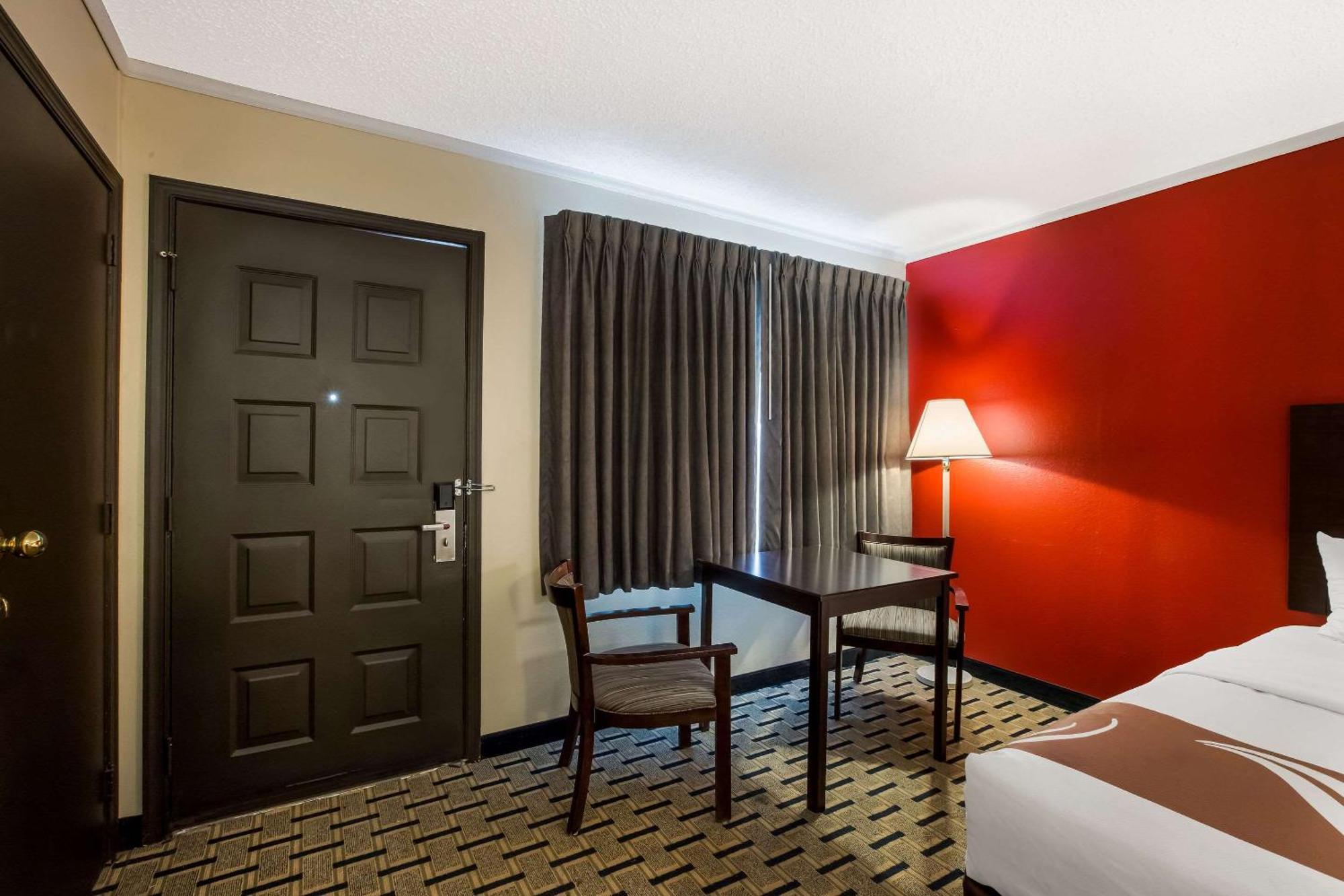 Quality Inn & Suites Millville Buitenkant foto