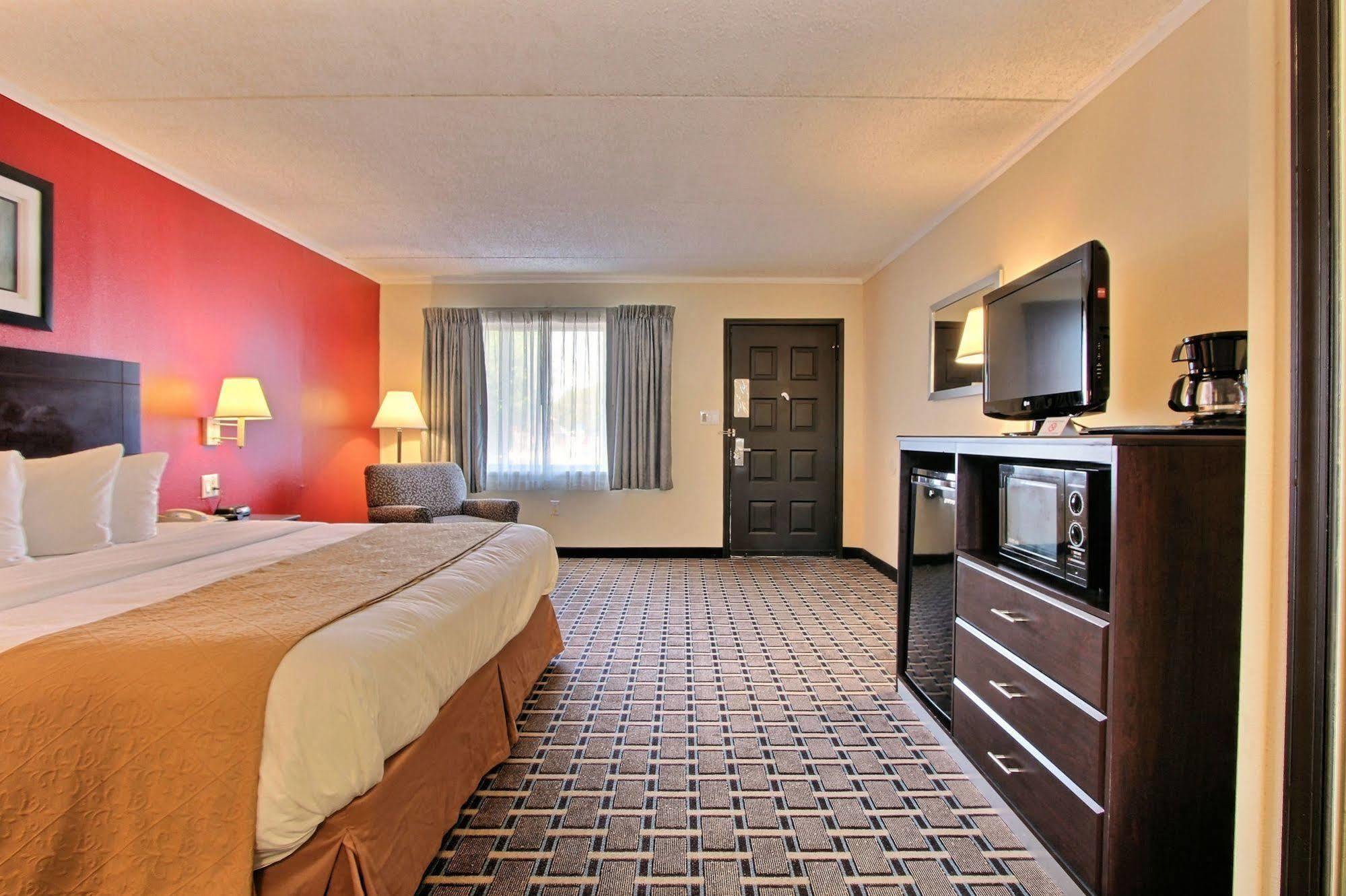Quality Inn & Suites Millville Buitenkant foto